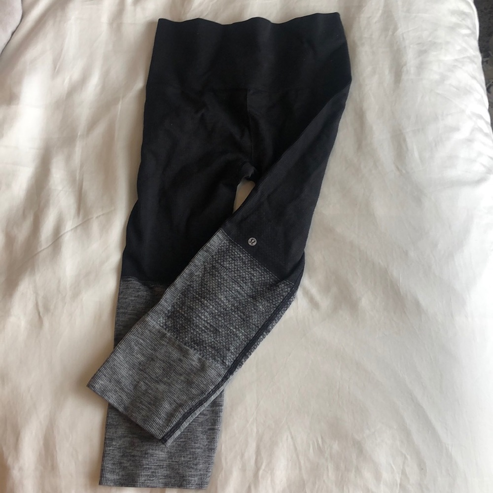 Lulu lemon high wasted cropped leggings size 2